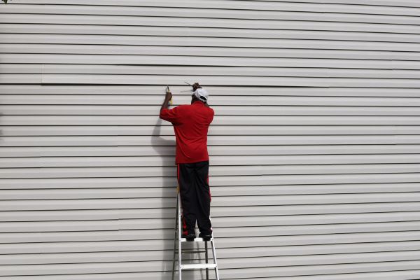 Loose Siding Repair in Biloxi
