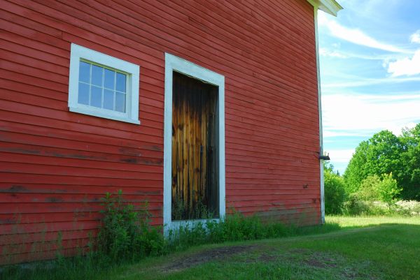 Wood Barn Siding Installation in Biloxi